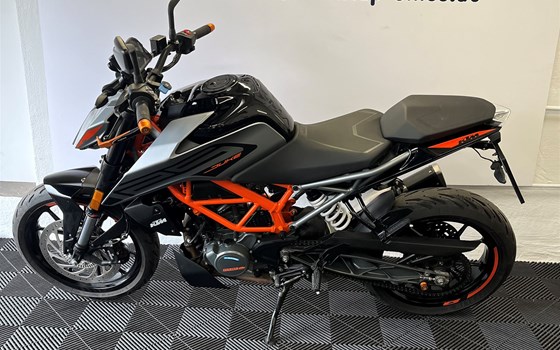 Gebrauchtmotorrad KTM 125 Duke - Bild 4