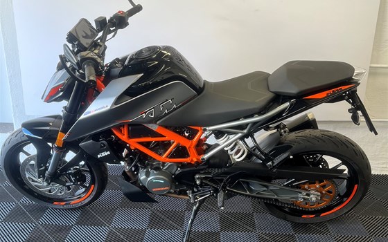 Gebrauchtmotorrad KTM 125 Duke - Bild 4