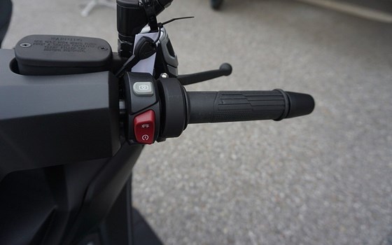 Neufahrzeug Voge SR4 350i ABS - Bild 10