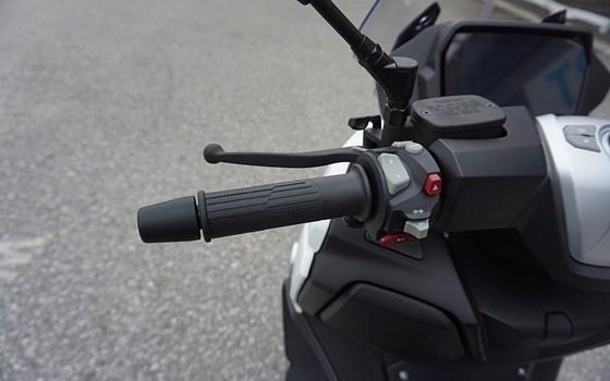 Neufahrzeug Voge SR4 350i ABS - Bild 9