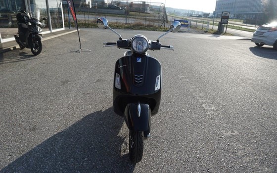 Gebrauchtmotorrad Vespa GTS 300 i.e. Super - Bild 6