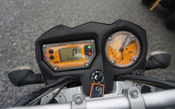 Gebrauchtmotorrad KTM 990 Super Duke - Bild 9