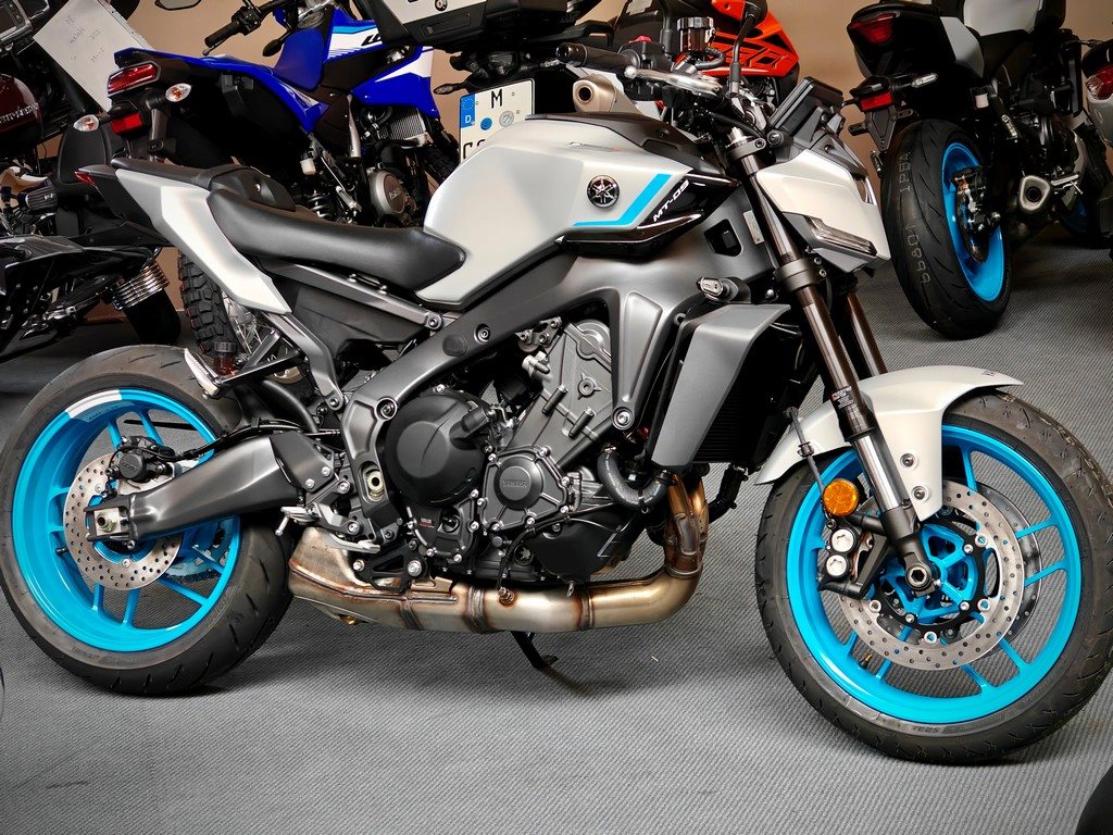 Yamaha MT-09 (auch als Y-AMT verfügbar!)