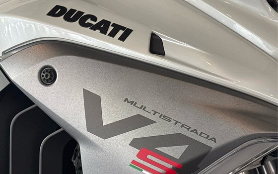 Gebrauchtmotorrad Ducati Multistrada V4 S - Bild 8