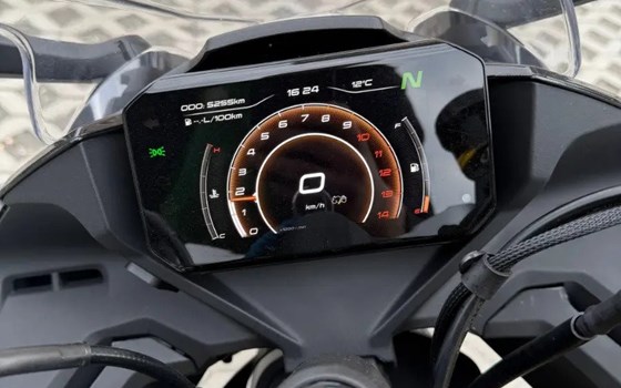 Motorrad Occasion CFMOTO 450SR S - Bild 5