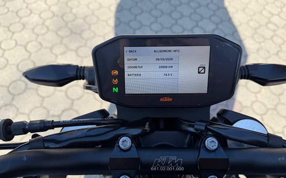 Gebrauchtmotorrad KTM 790 Duke - Bild 8