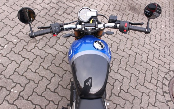 Gebrauchtmotorrad Triumph Speed 400 - Bild 9