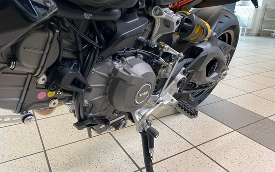 Neufahrzeug Ducati Hypermotard V2 - Bild 11