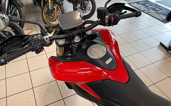 Neufahrzeug Ducati Hypermotard V2 - Bild 6