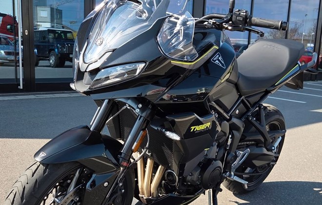 Triumph Tiger Sport 800