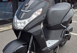 Neumotorrad Peugeot Kisbee S Naked