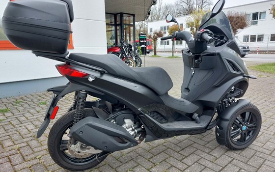 Gebrauchtmotorrad Piaggio MP3 300 - Bild 8