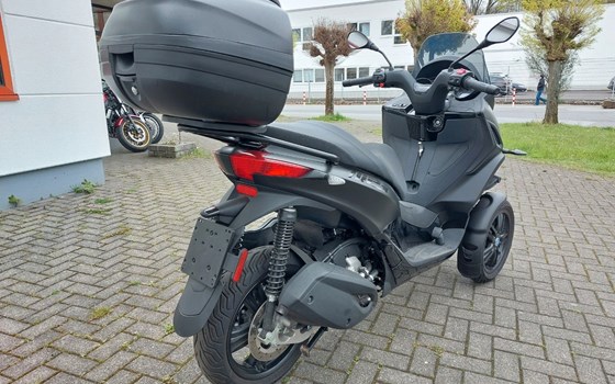 Gebrauchtmotorrad Piaggio MP3 300 - Bild 9
