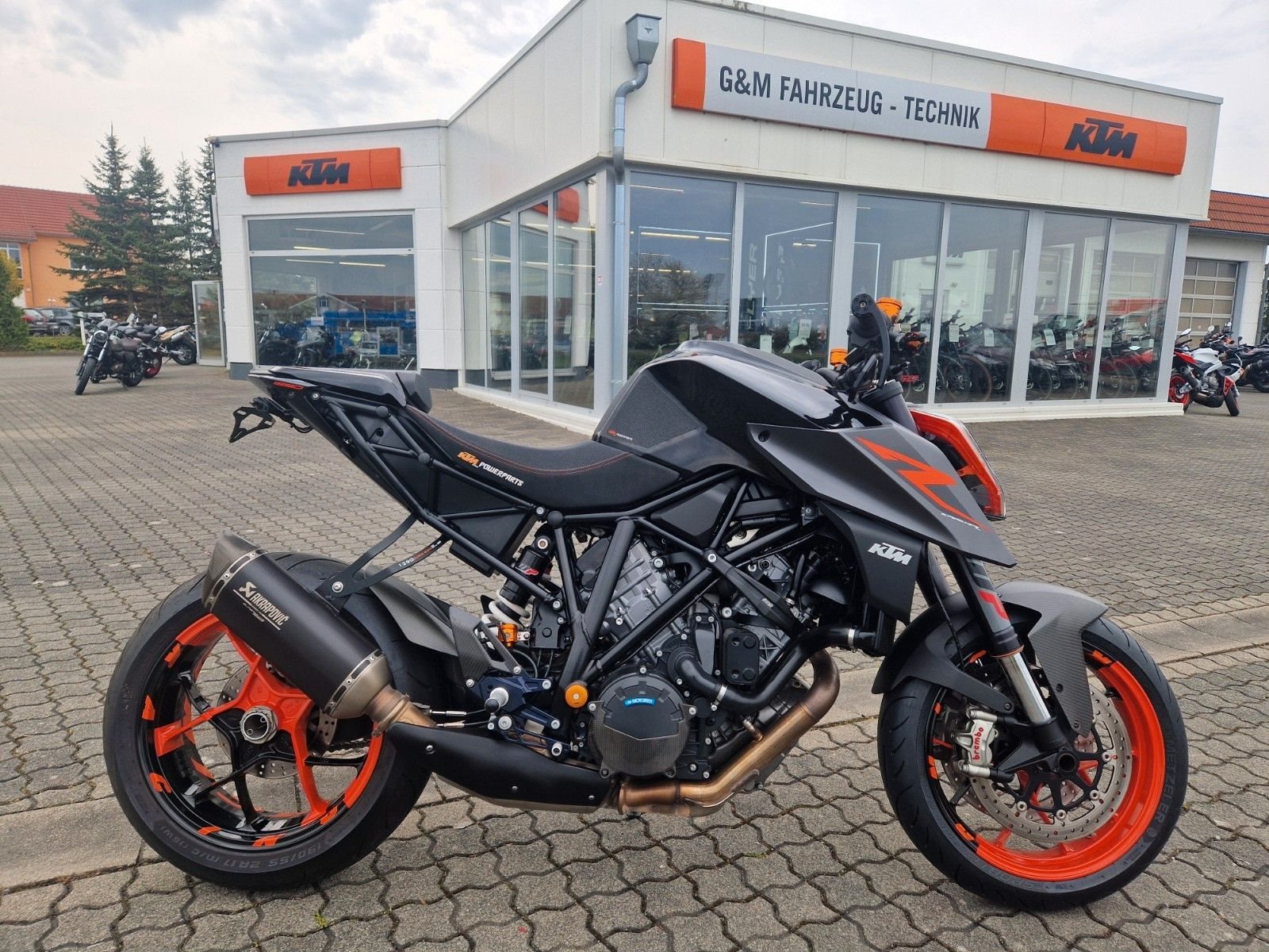 KTM 1290 Super Duke R 