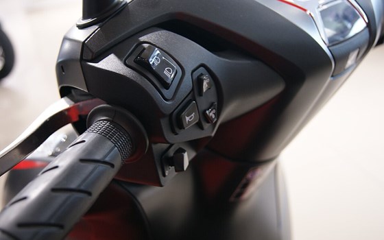 Gebrauchtmotorrad Honda SH350i - Bild 10