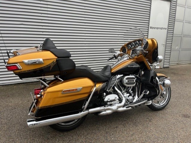Harley-Davidson CVO Ultra Limited FLHTKSE (gold) - Bild 11