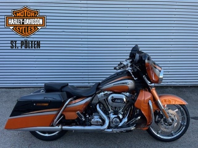 Harley-Davidson CVO Street Glide FLHXSE (schwarz) - Bild 2