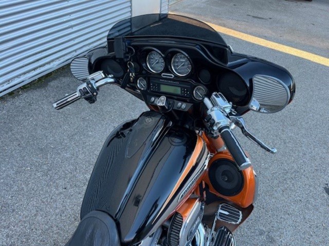 Harley-Davidson CVO Street Glide FLHXSE (schwarz) - Bild 6