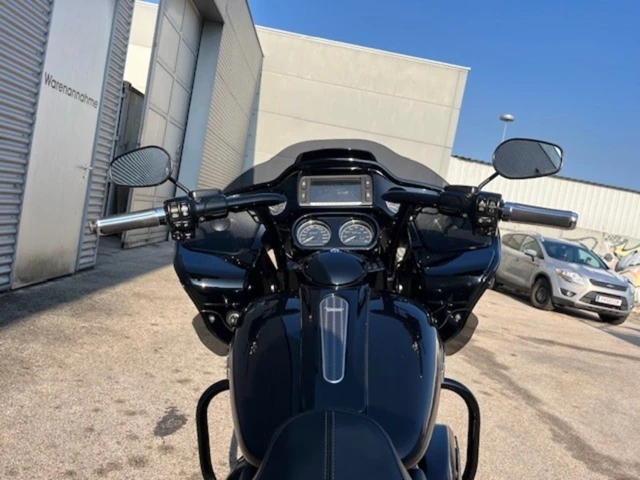Harley-Davidson Road Glide Ultra (schwarz) - Bild 13