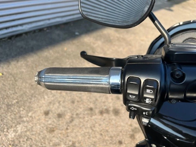 Harley-Davidson Road Glide Ultra (schwarz) - Bild 14