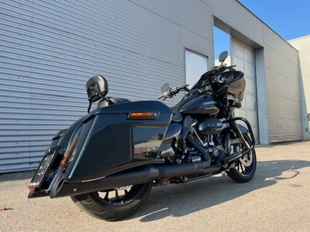 Harley-Davidson Road Glide Ultra (schwarz) - Bild 8
