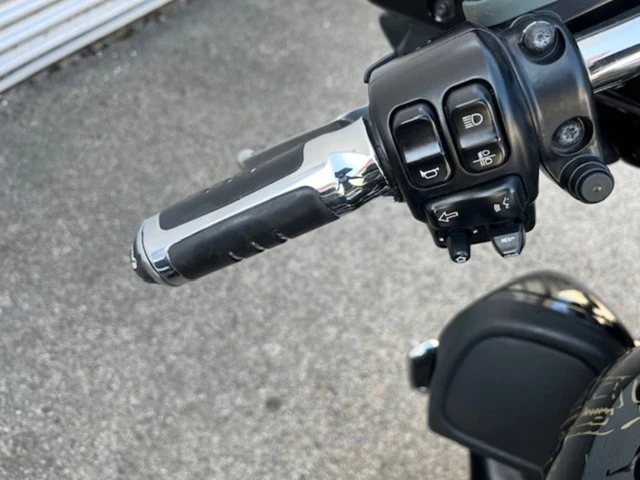 Harley-Davidson FLHTK Electra Glide Ultra Limited (schwarz) - Bild 12