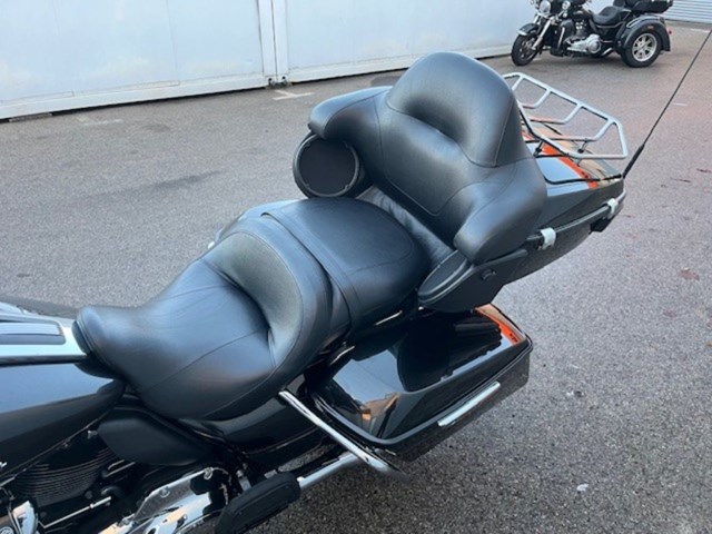 Harley-Davidson FLHTK Electra Glide Ultra Limited (schwarz) - Bild 10