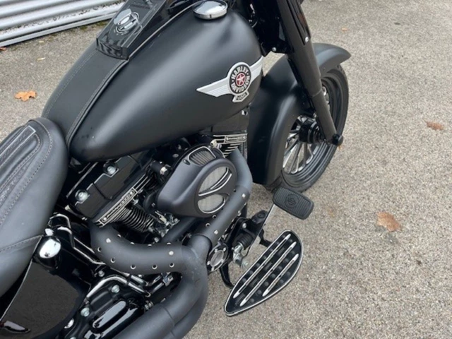 Harley-Davidson Softail Fat Boy S (schwarz) - Bild 6