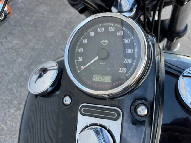 Harley-Davidson Softail Fat Bob FXFB (schwarz) - Bild 12