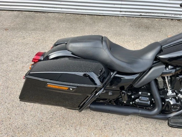 Harley-Davidson Touring Road Glide ST (schwarz) - Bild 11