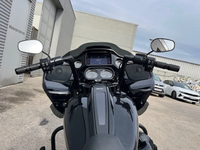 Harley-Davidson Touring Road Glide ST (schwarz) - Bild 5