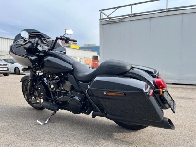 Harley-Davidson Touring Road Glide ST (schwarz) - Bild 8