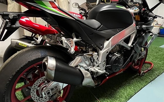 Gebrauchtmotorrad Aprilia RSV 4 Factory - Bild 13