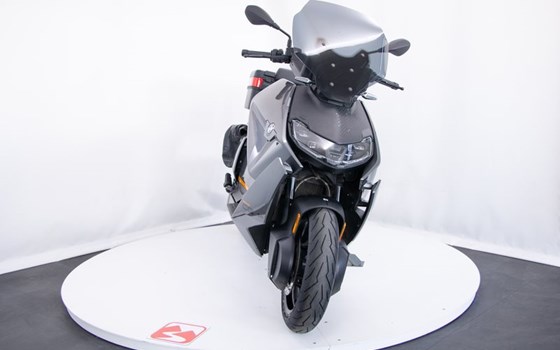 Gebrauchtmotorrad BMW CE 04 - Bild 2