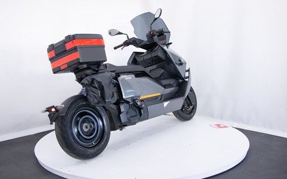 Gebrauchtmotorrad BMW CE 04 - Bild 6