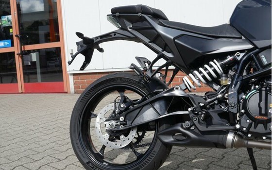Neufahrzeug KTM 125 Duke - Bild 7
