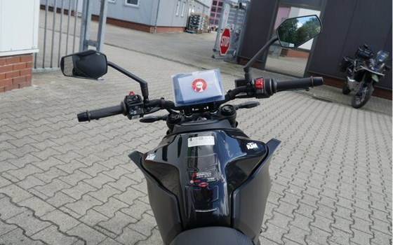 Neufahrzeug KTM 125 Duke - Bild 8