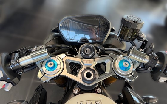 Neufahrzeug Triumph Street Triple - Bild 12