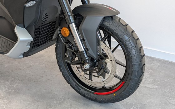 Neufahrzeug Aprilia SR GT 400 - Bild 8