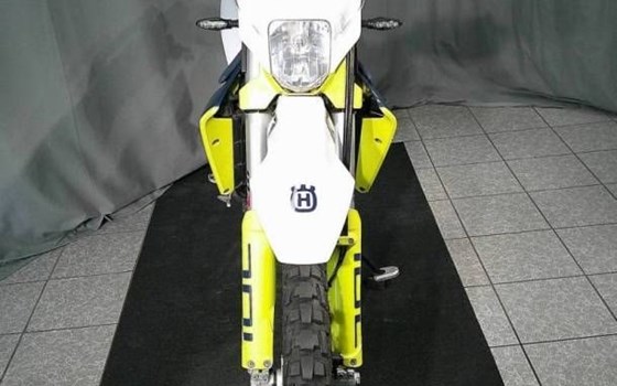 Gebrauchtmotorrad Husqvarna 701 Enduro - Bild 3
