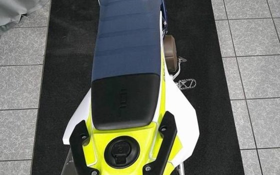 Gebrauchtmotorrad Husqvarna 701 Enduro - Bild 5
