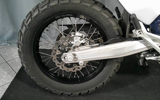 Gebrauchtmotorrad Husqvarna 701 Enduro - Bild 7