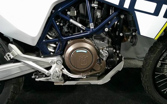 Gebrauchtmotorrad Husqvarna 701 Enduro - Bild 8