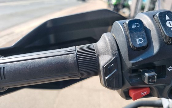 Gebrauchtmotorrad Triumph Tiger 800 XR - Bild 9