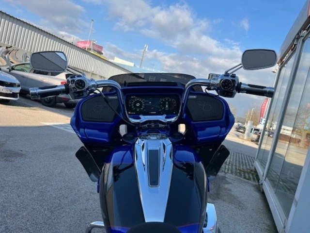 Harley-Davidson CVO Road Glide FLTRXSE (blau) - Bild 16