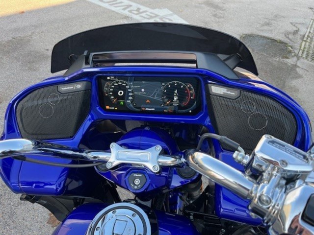 Harley-Davidson CVO Road Glide FLTRXSE (blau) - Bild 18