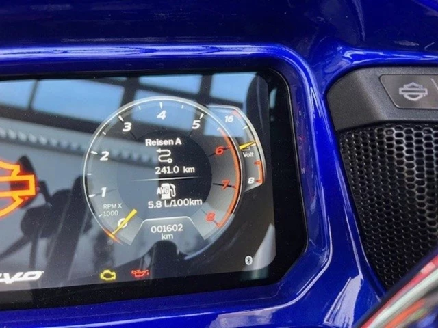 Harley-Davidson CVO Road Glide FLTRXSE (blau) - Bild 19