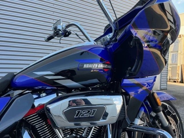 Harley-Davidson CVO Road Glide FLTRXSE (blau) - Bild 6