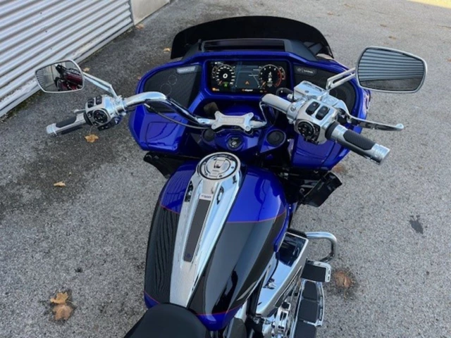 Harley-Davidson CVO Road Glide FLTRXSE (blau) - Bild 7