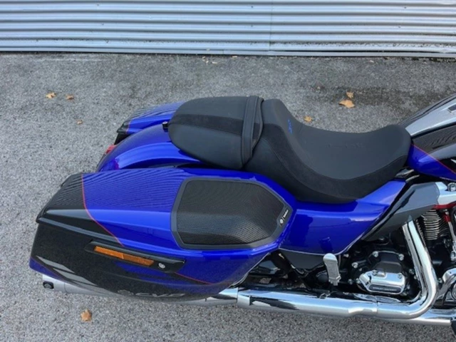 Harley-Davidson CVO Road Glide FLTRXSE (blau) - Bild 9
